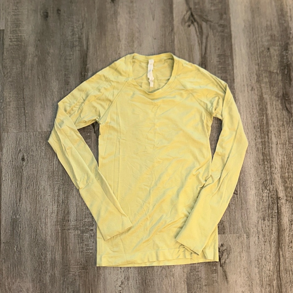 Lululemon Swiftly Tech Long-Sleeve Shirt 2.0 — Hip Length